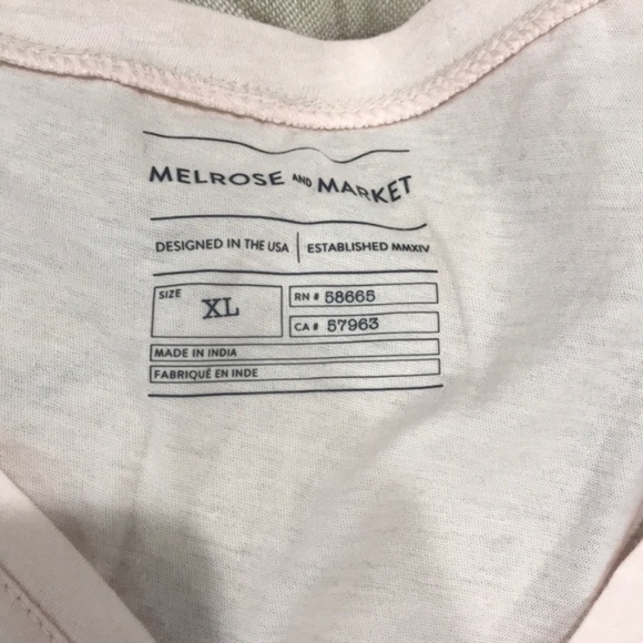 Melrose and Market Cinched V-Neck Tee - Picture 2 of 6